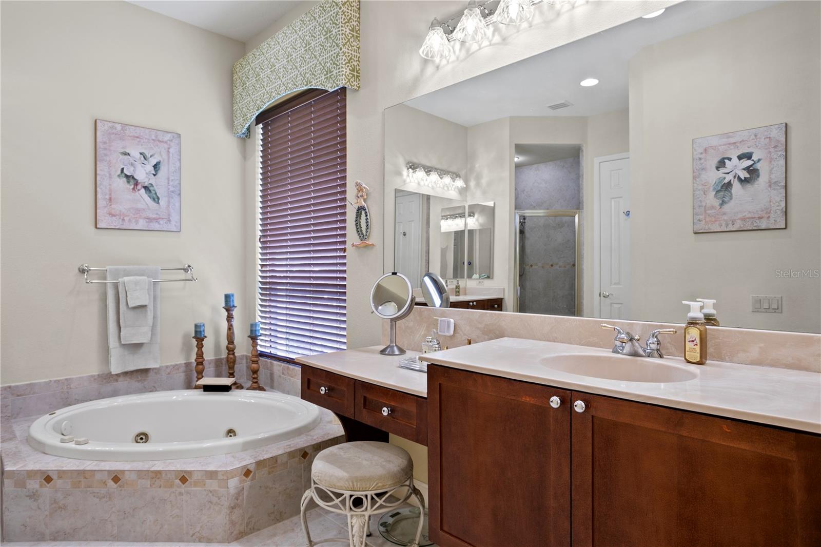 Listing photo id 30 for 19830 Strathmore Place