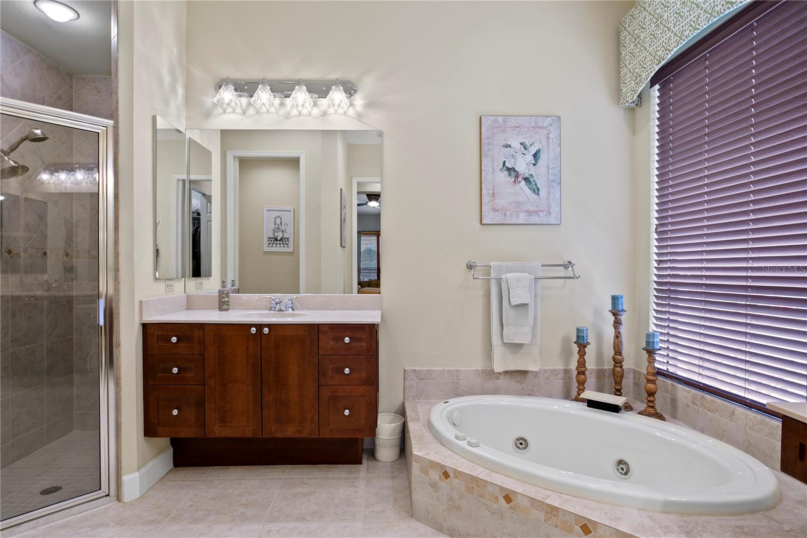 Listing photo id 31 for 19830 Strathmore Place