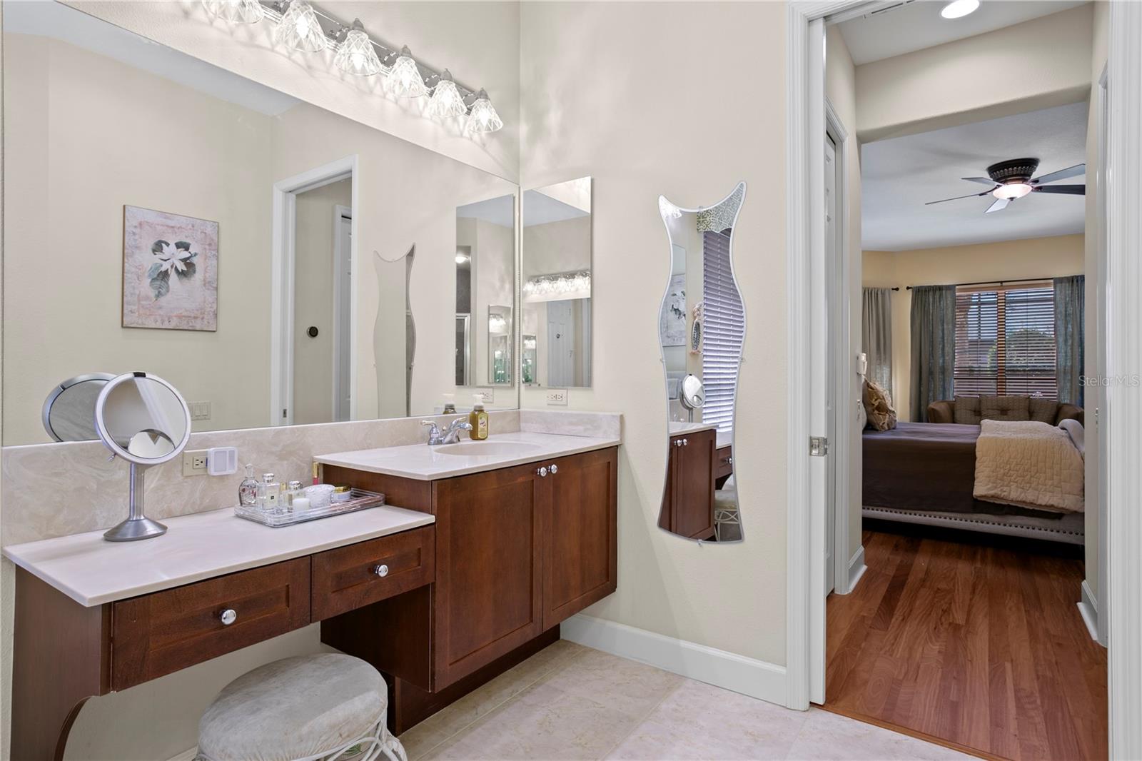 Listing photo id 32 for 19830 Strathmore Place