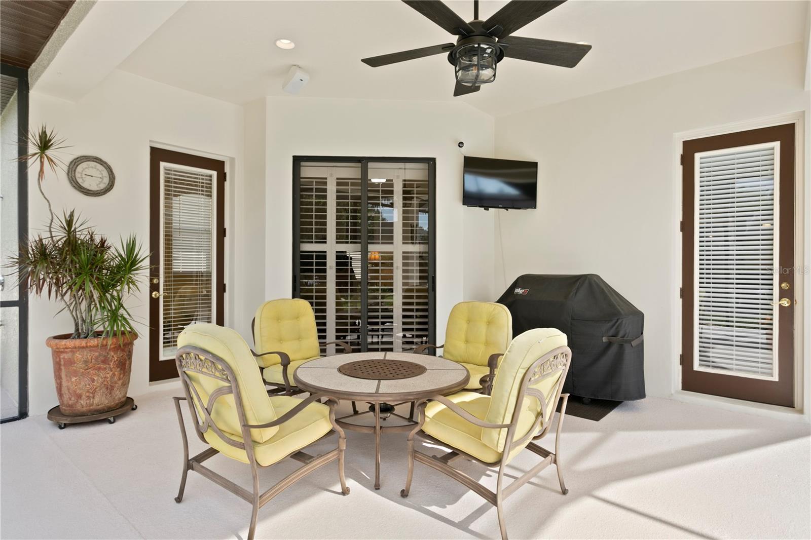 Listing photo id 42 for 19830 Strathmore Place