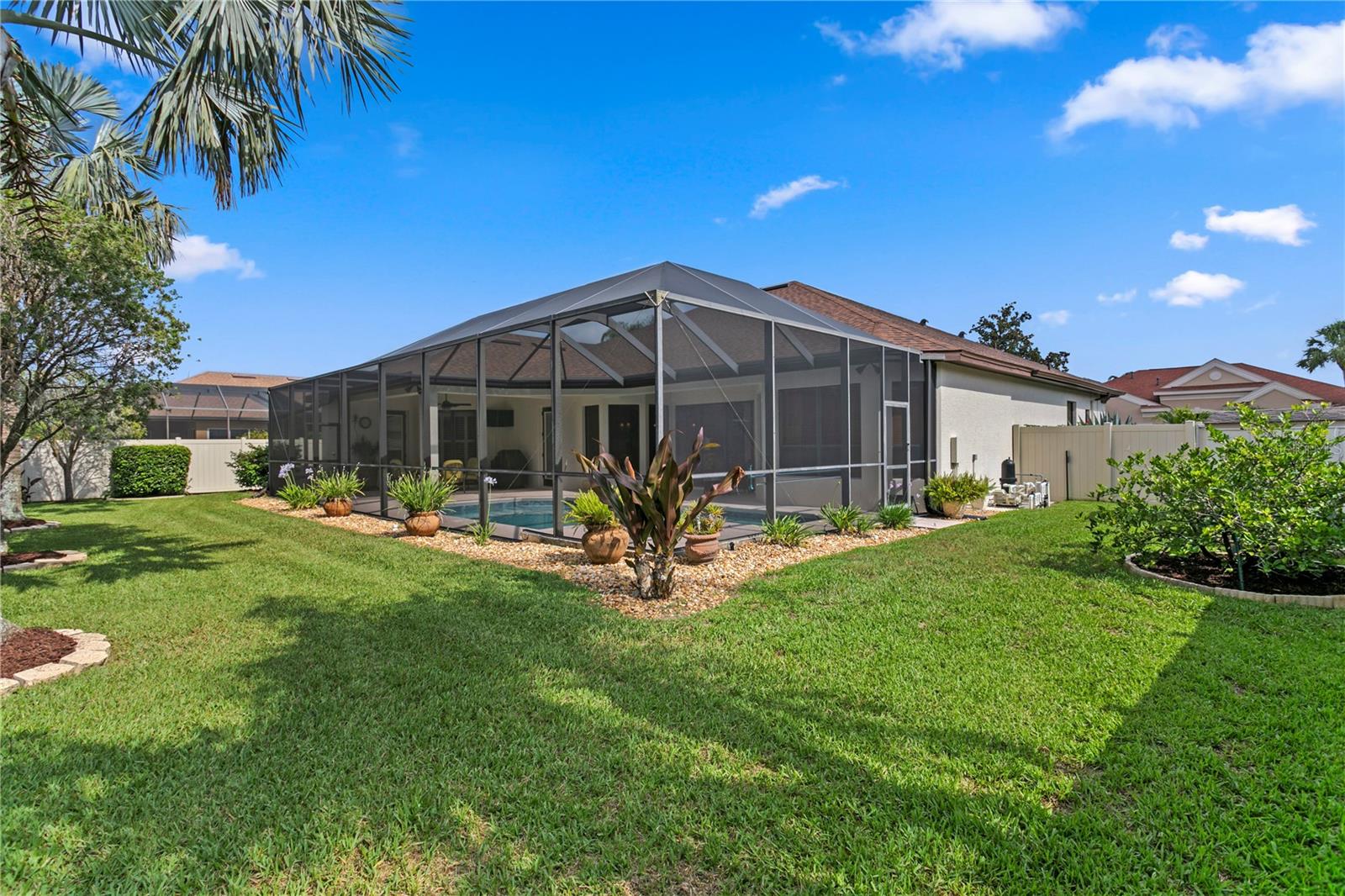 Listing photo id 47 for 19830 Strathmore Place