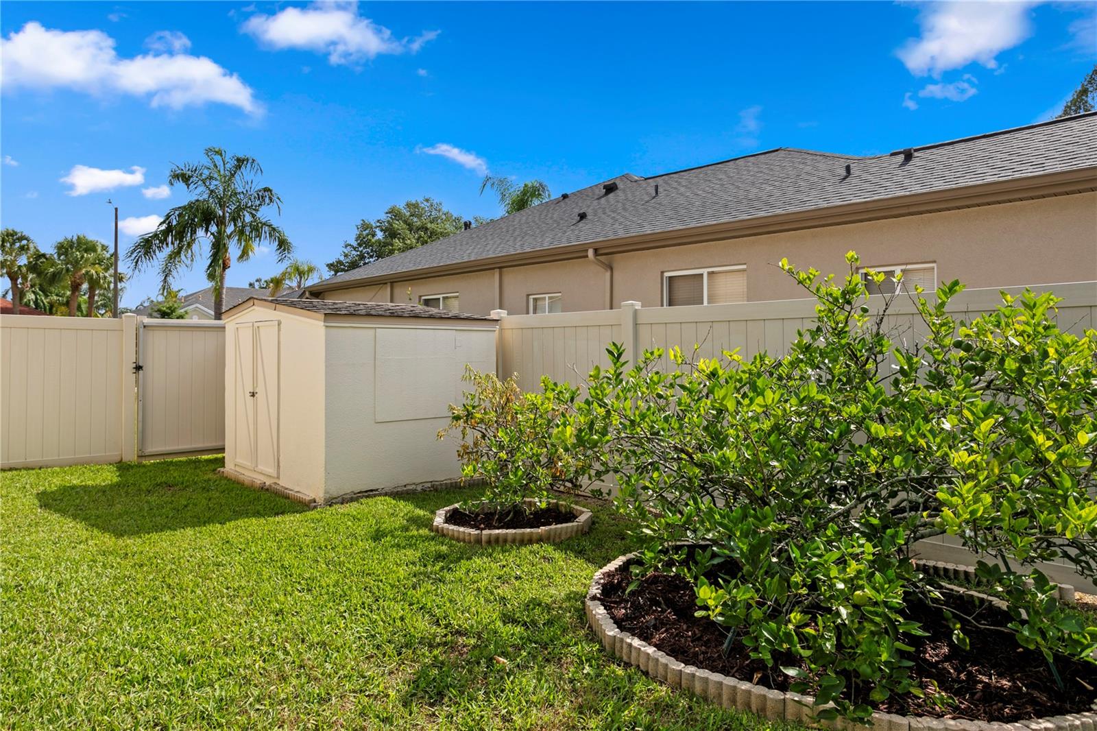 Listing photo id 49 for 19830 Strathmore Place