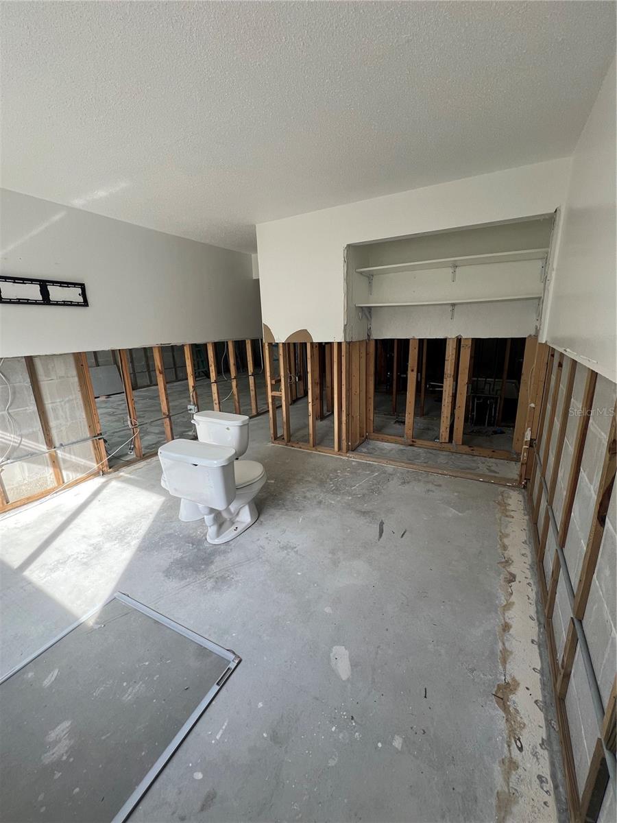 Image 12 of 15 For 4580 Overlook Drive Ne 189