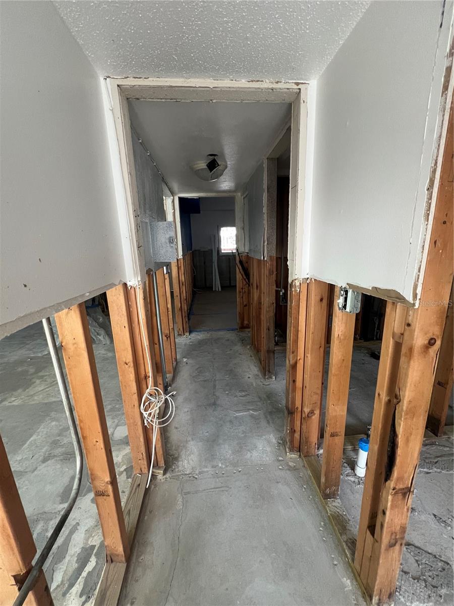 Image 8 of 15 For 4580 Overlook Drive Ne 189