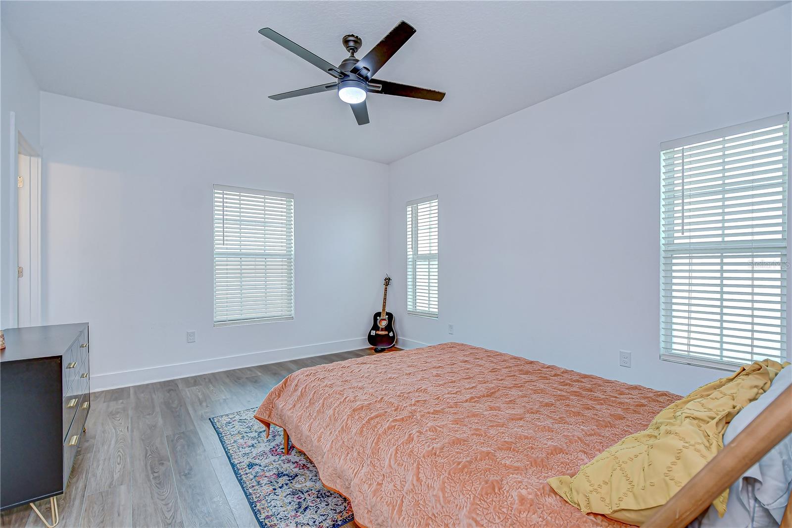 Image 21 of 39 For 1051 44th Street S