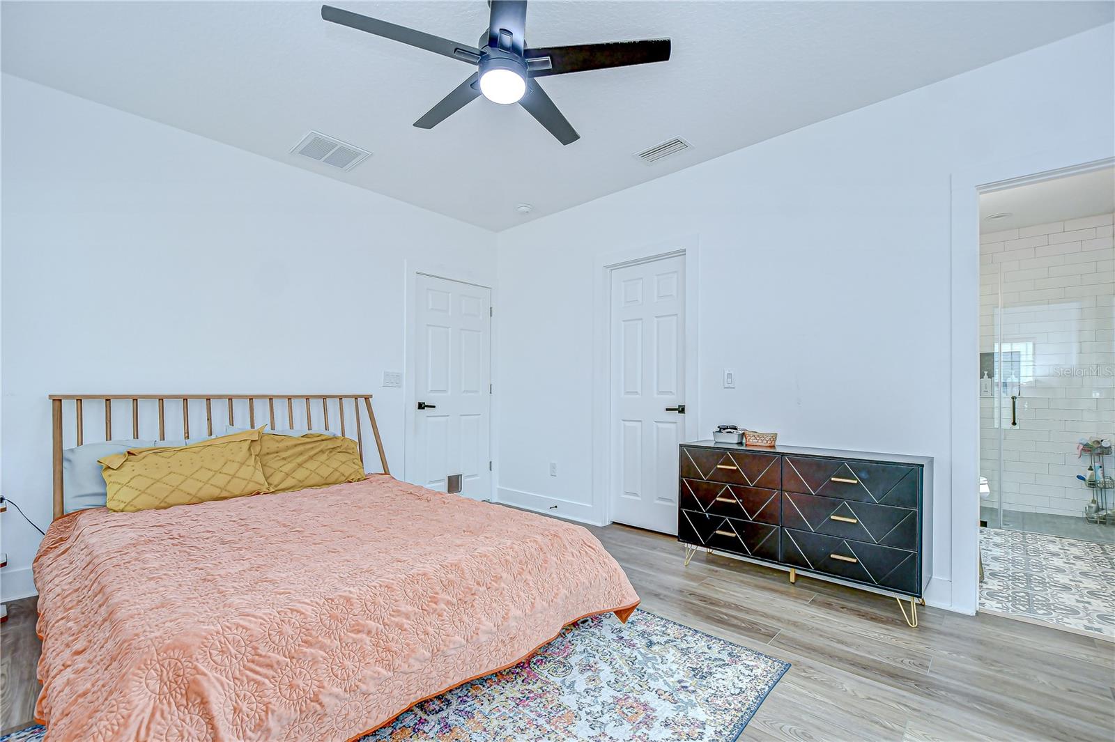 Image 23 of 39 For 1051 44th Street S