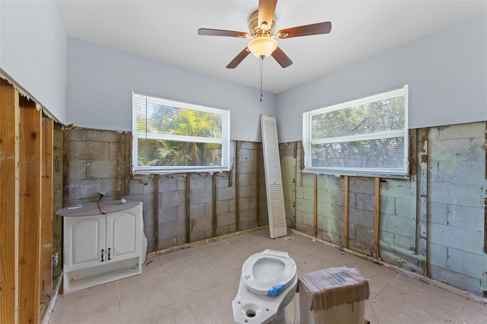 Image 15 of 34 For 6750 Hibiscus Avenue S