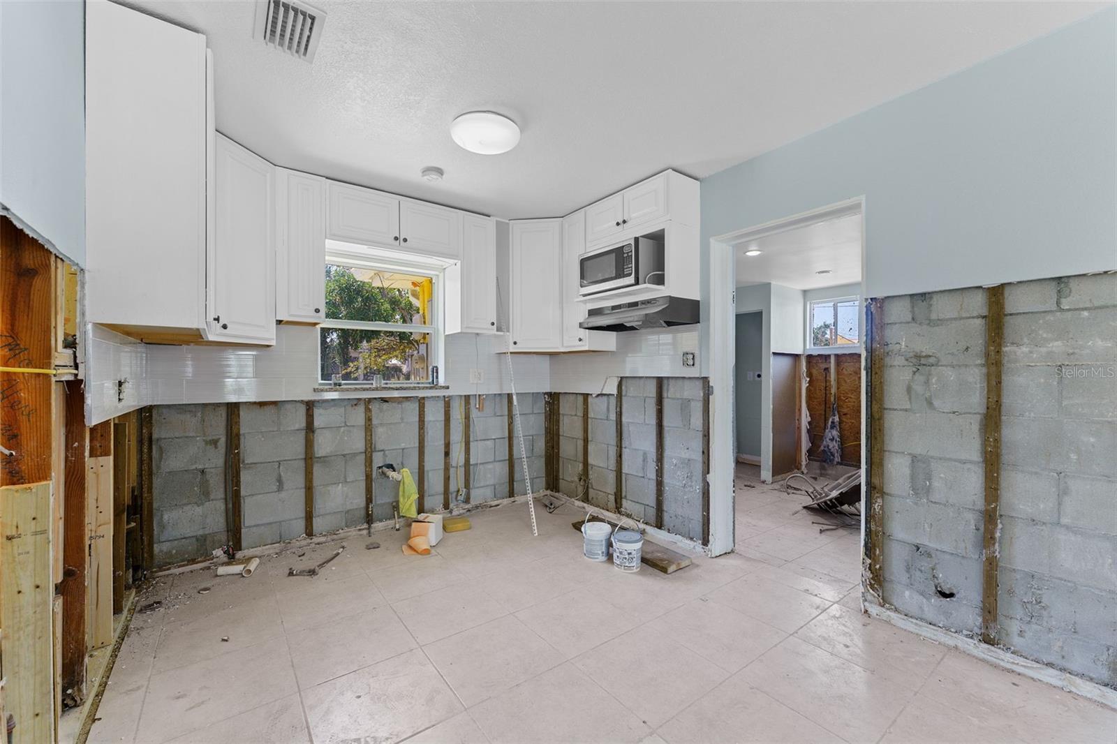 Image 5 of 34 For 6750 Hibiscus Avenue S