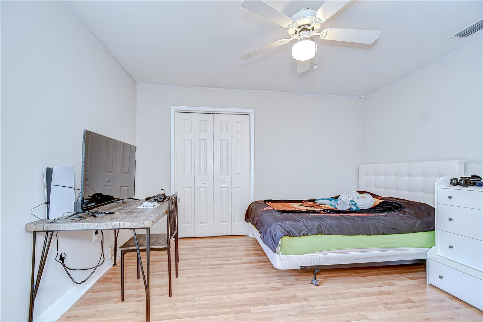 Image 22 of 35 For 2117 Laindale Place