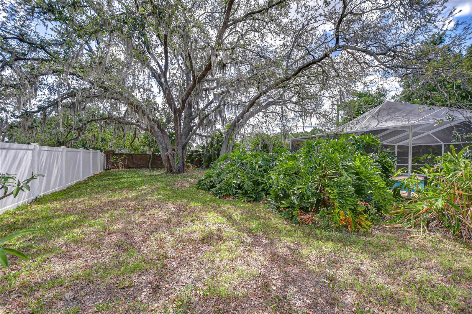 Image 4 of 35 For 2117 Laindale Place
