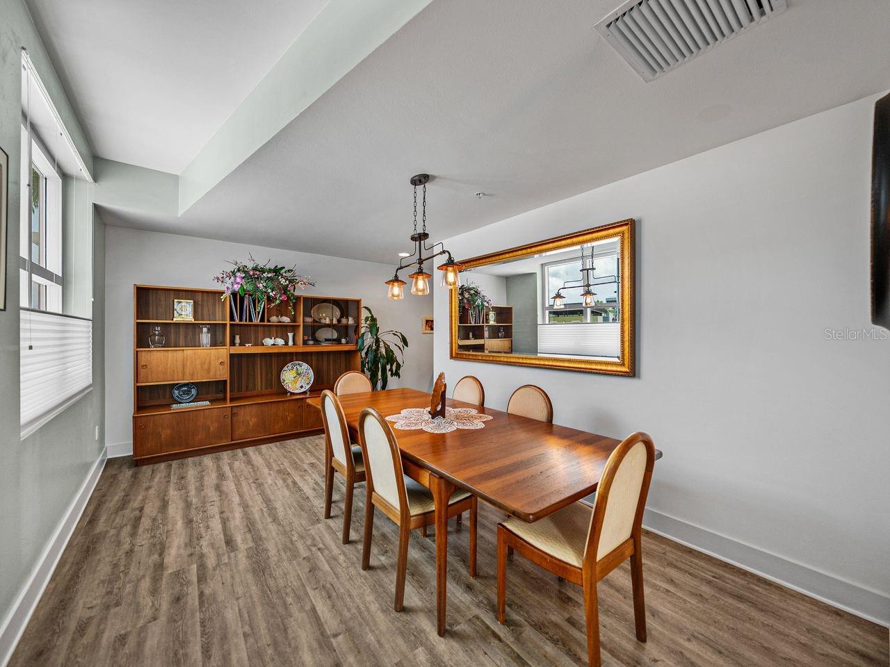 Listing photo id 8 for 1208 Kennedy Boulevard 914
