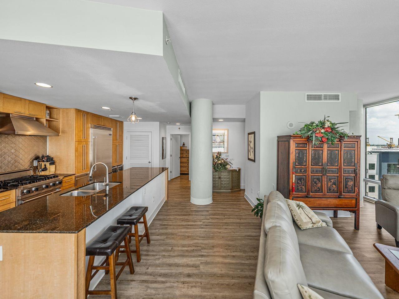 Listing photo id 17 for 1208 Kennedy Boulevard 914