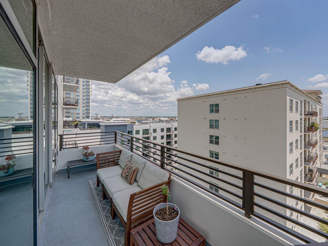 Listing photo id 31 for 1208 Kennedy Boulevard 914