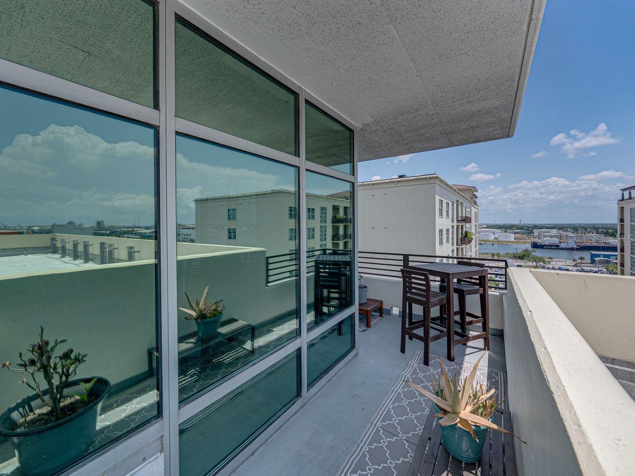 Listing photo id 33 for 1208 Kennedy Boulevard 914