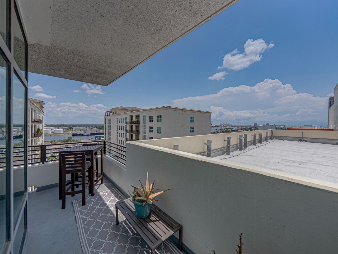 Listing photo id 36 for 1208 Kennedy Boulevard 914