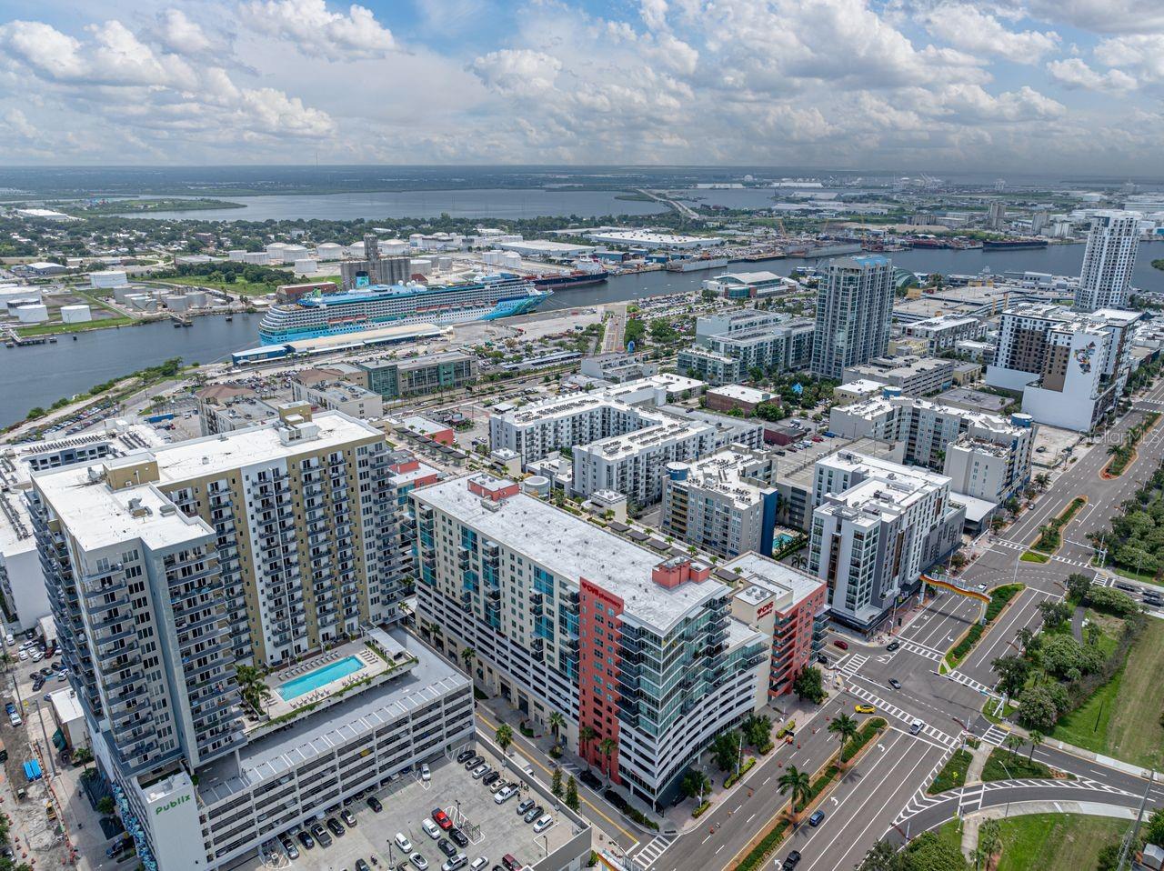 Listing photo id 2 for 1208 Kennedy Boulevard 914