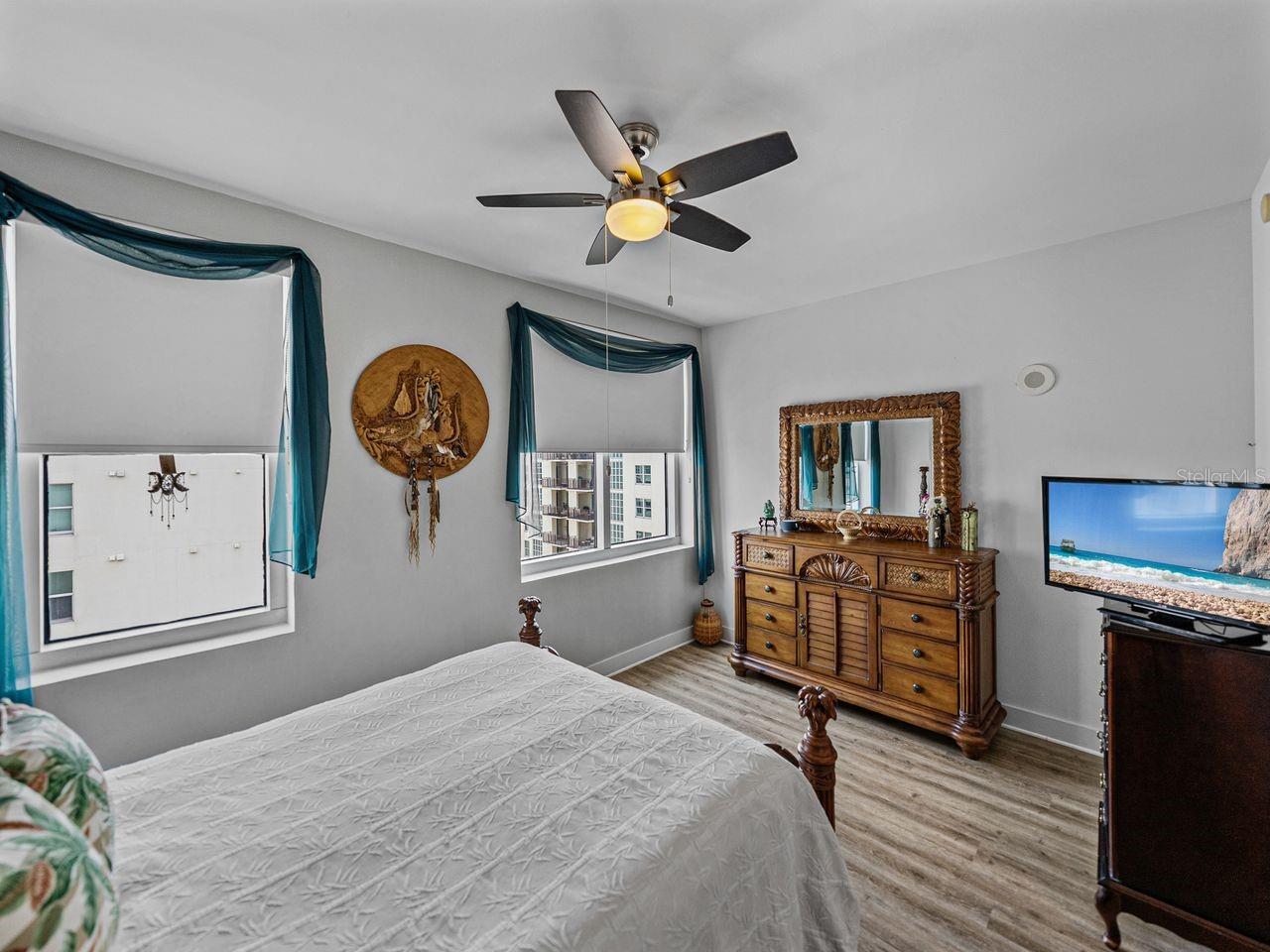 Listing photo id 41 for 1208 Kennedy Boulevard 914