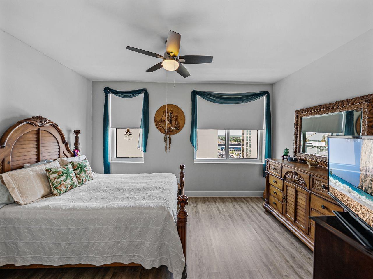 Listing photo id 43 for 1208 Kennedy Boulevard 914