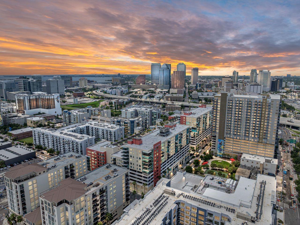 Listing photo id 3 for 1208 Kennedy Boulevard 914