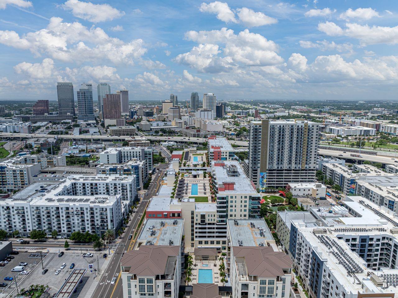 Listing photo id 64 for 1208 Kennedy Boulevard 914