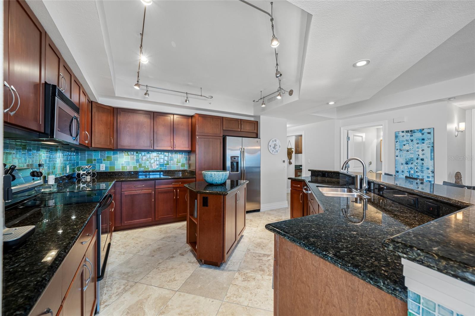 Image 11 of 32 For 1350 Gulf Boulevard 604