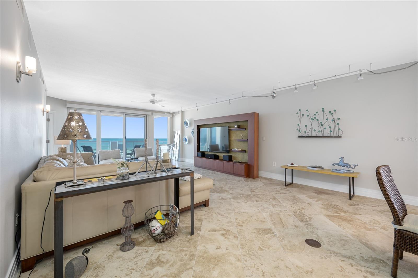Image 5 of 32 For 1350 Gulf Boulevard 604