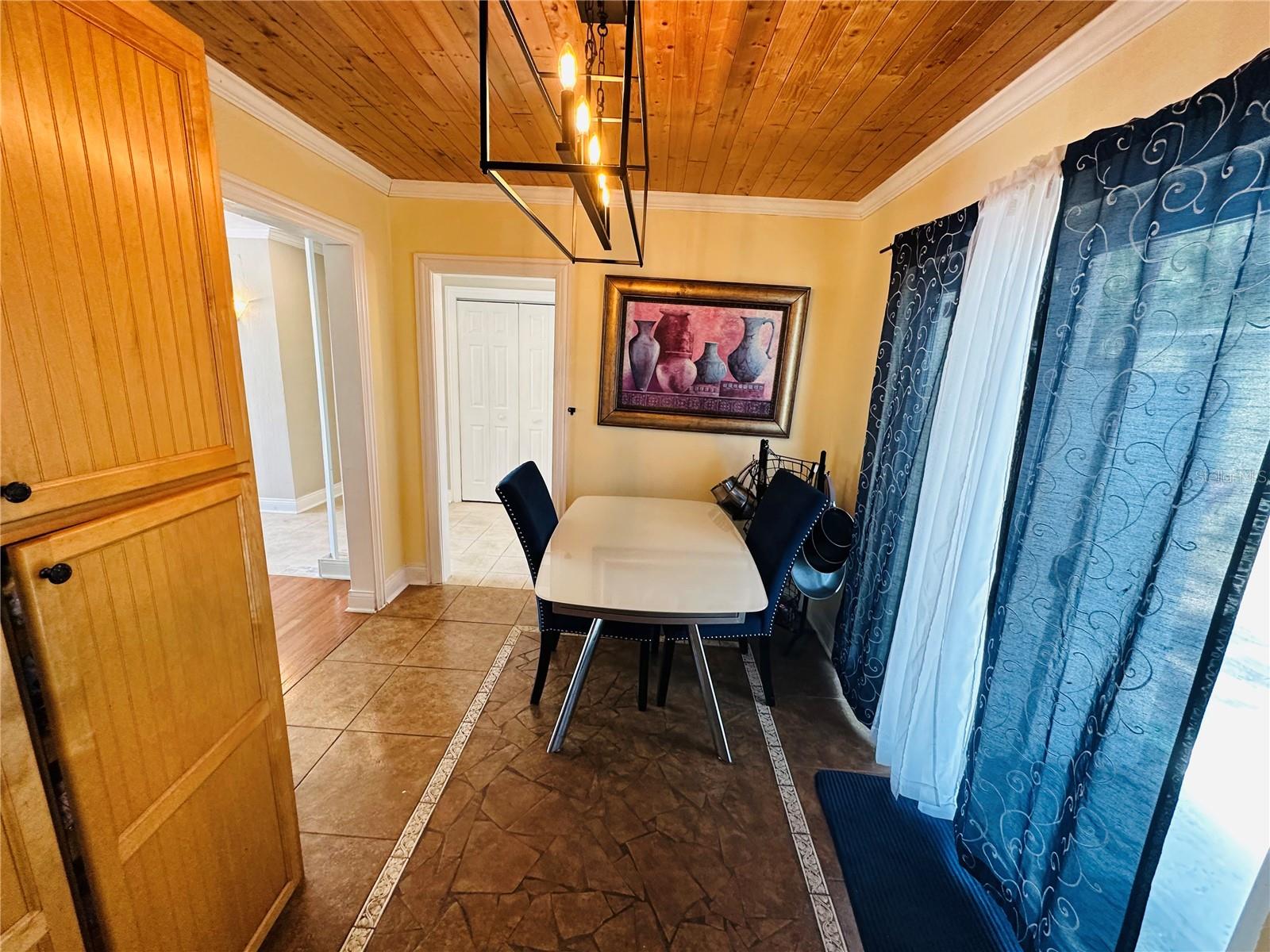 Image 10 of 46 For 1101 Alcazar Way S