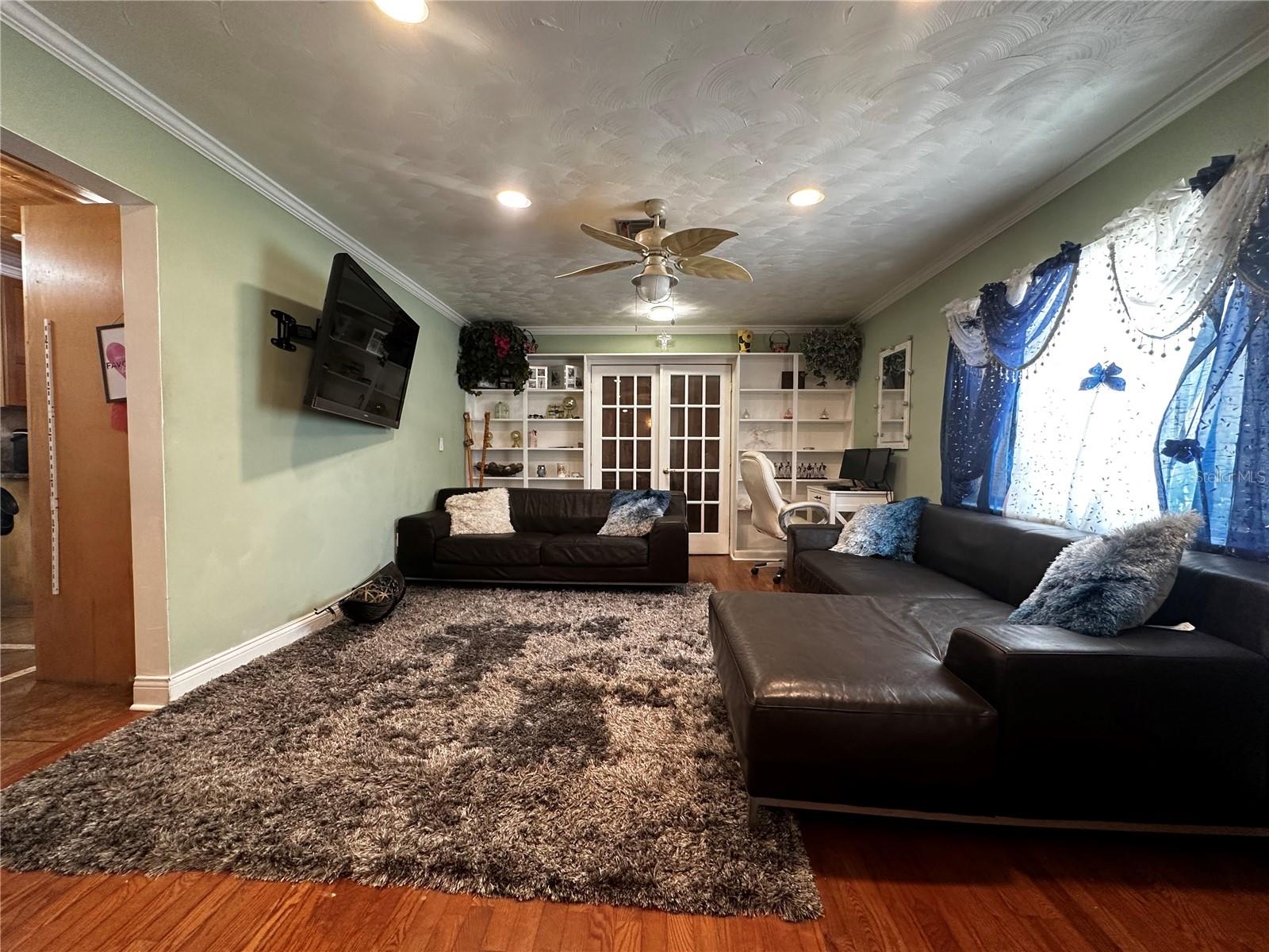Image 12 of 46 For 1101 Alcazar Way S