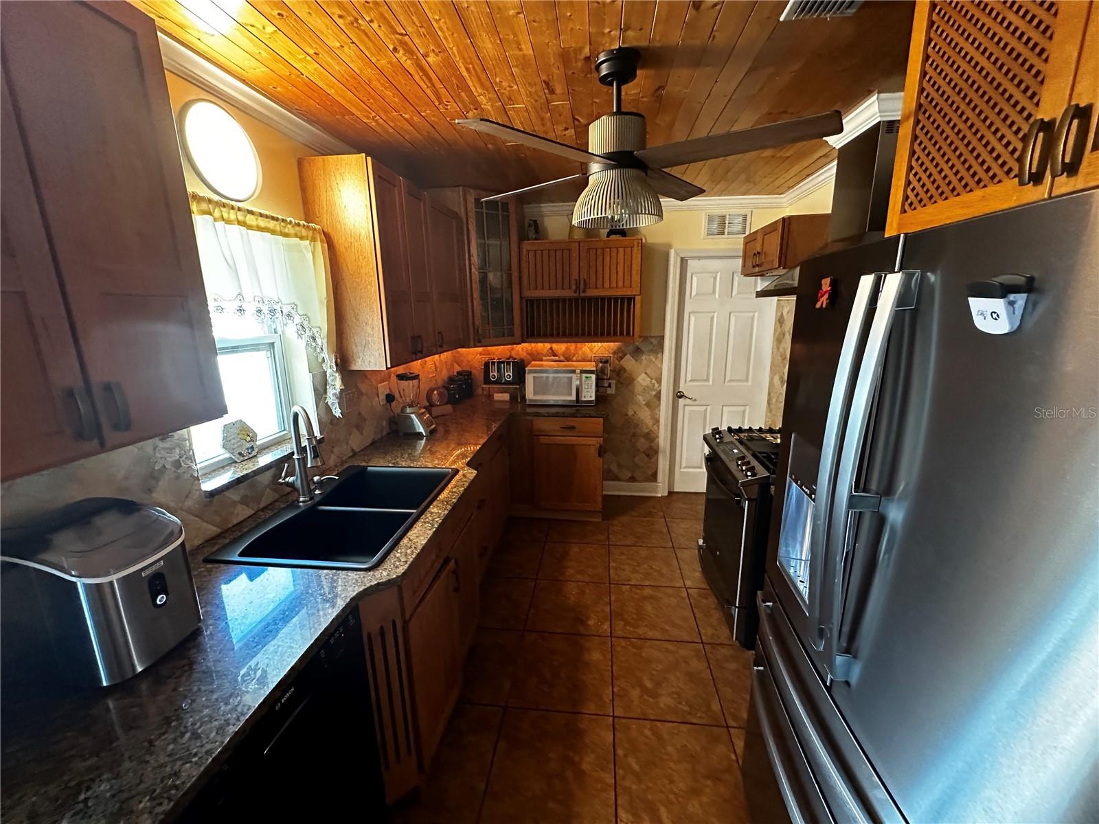 Image 21 of 46 For 1101 Alcazar Way S