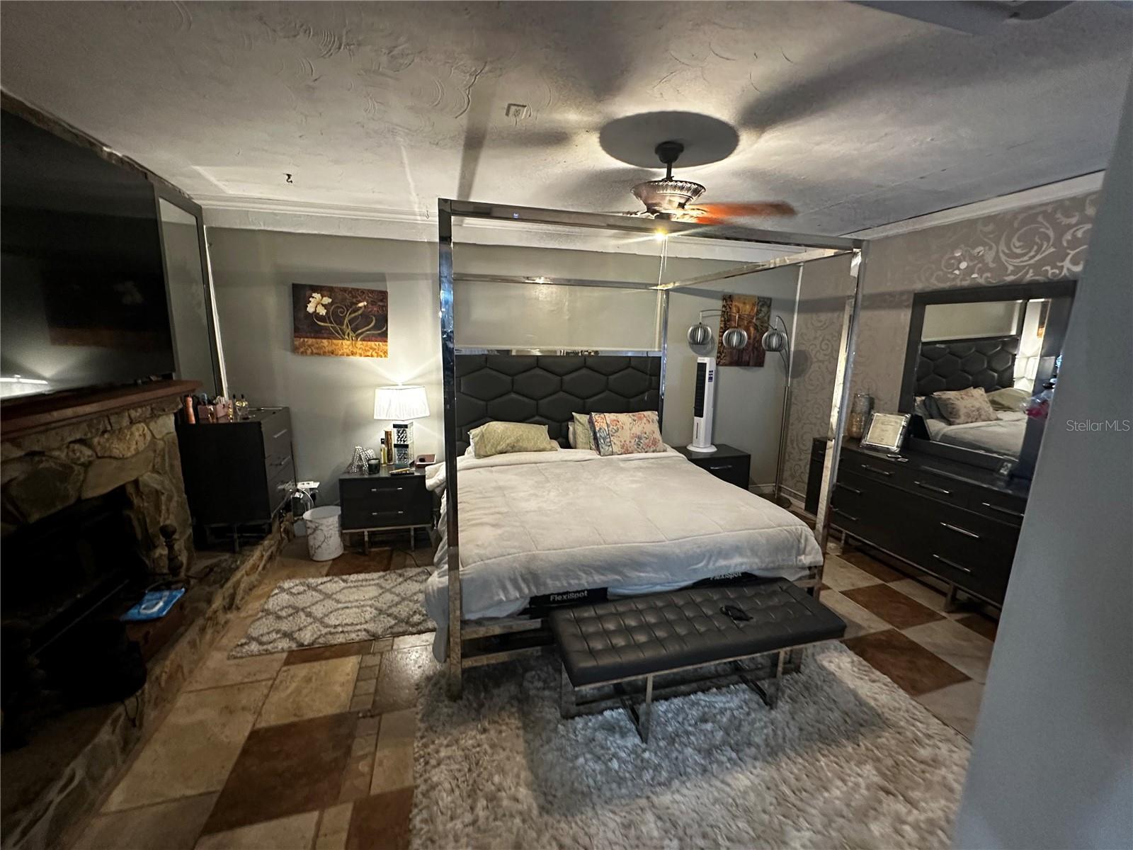 Image 33 of 46 For 1101 Alcazar Way S