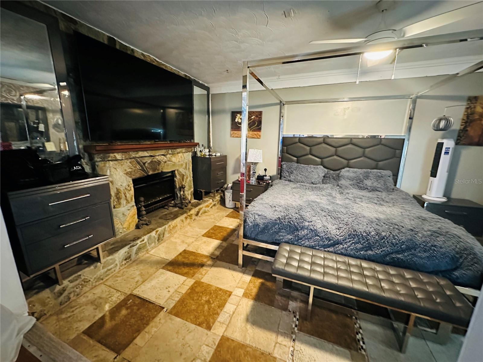 Image 34 of 46 For 1101 Alcazar Way S