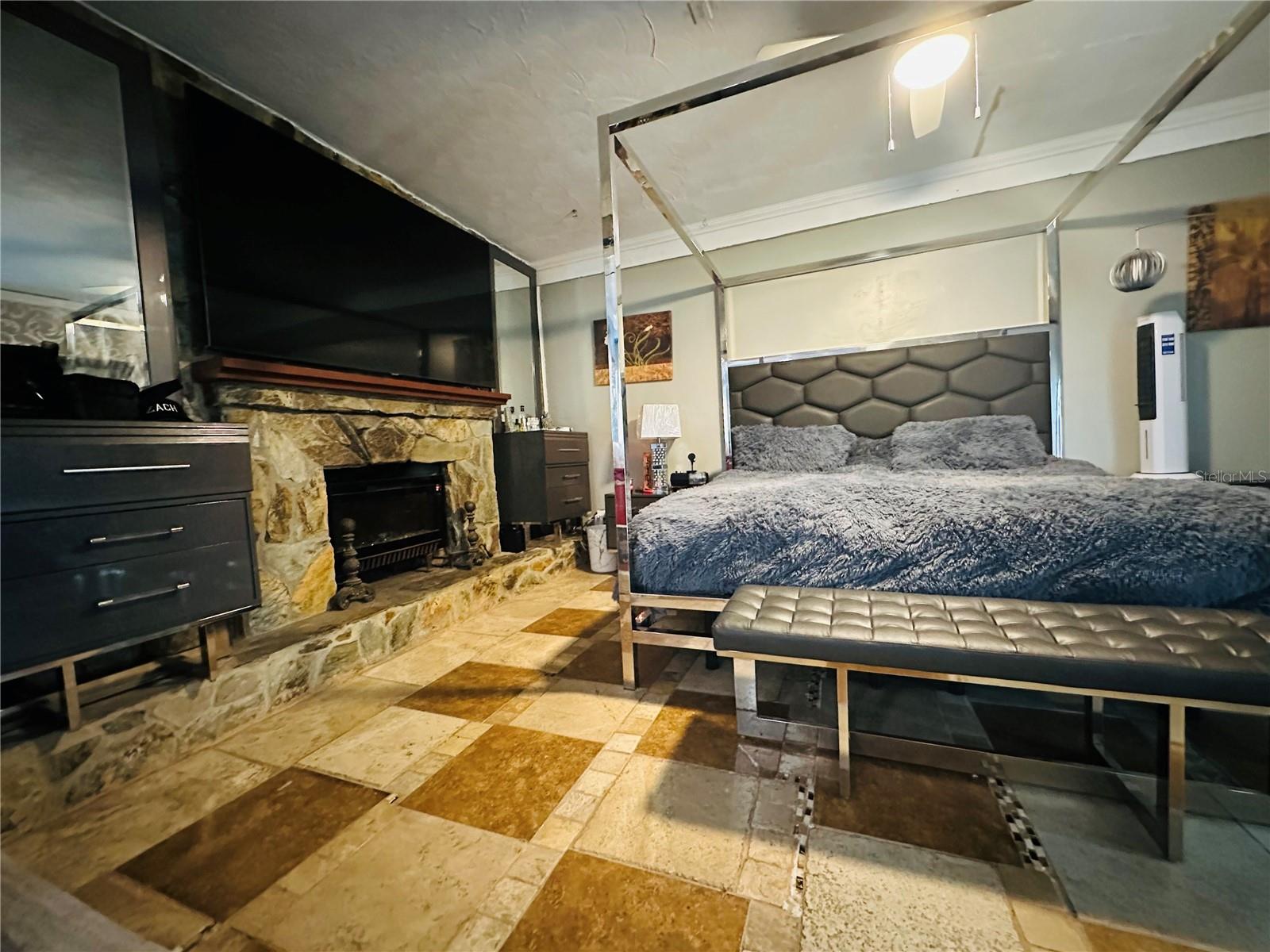 Image 35 of 46 For 1101 Alcazar Way S