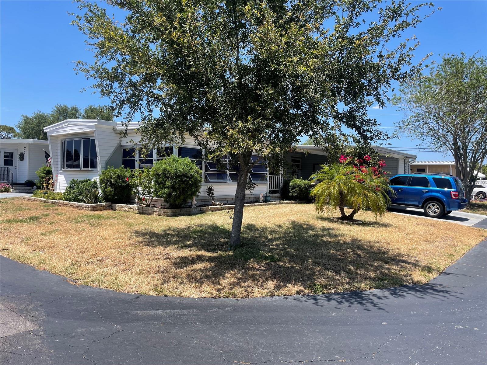 Image 6 of 9 For 7880 54th Avenue N 9