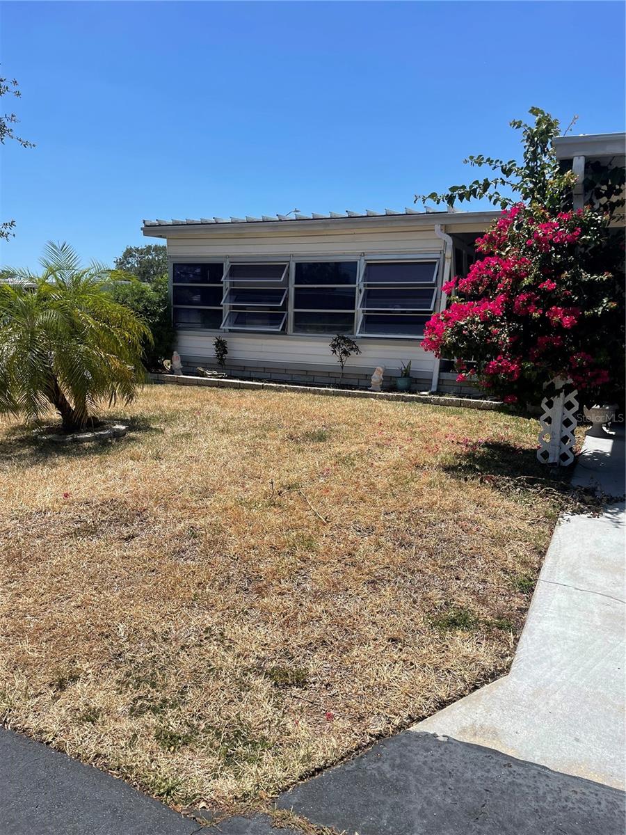 Image 8 of 9 For 7880 54th Avenue N 9