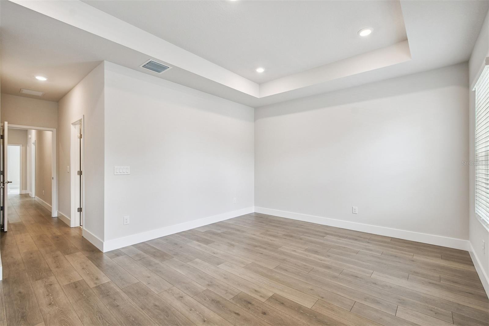 Image 22 of 41 For 406 Westland Avenue 1