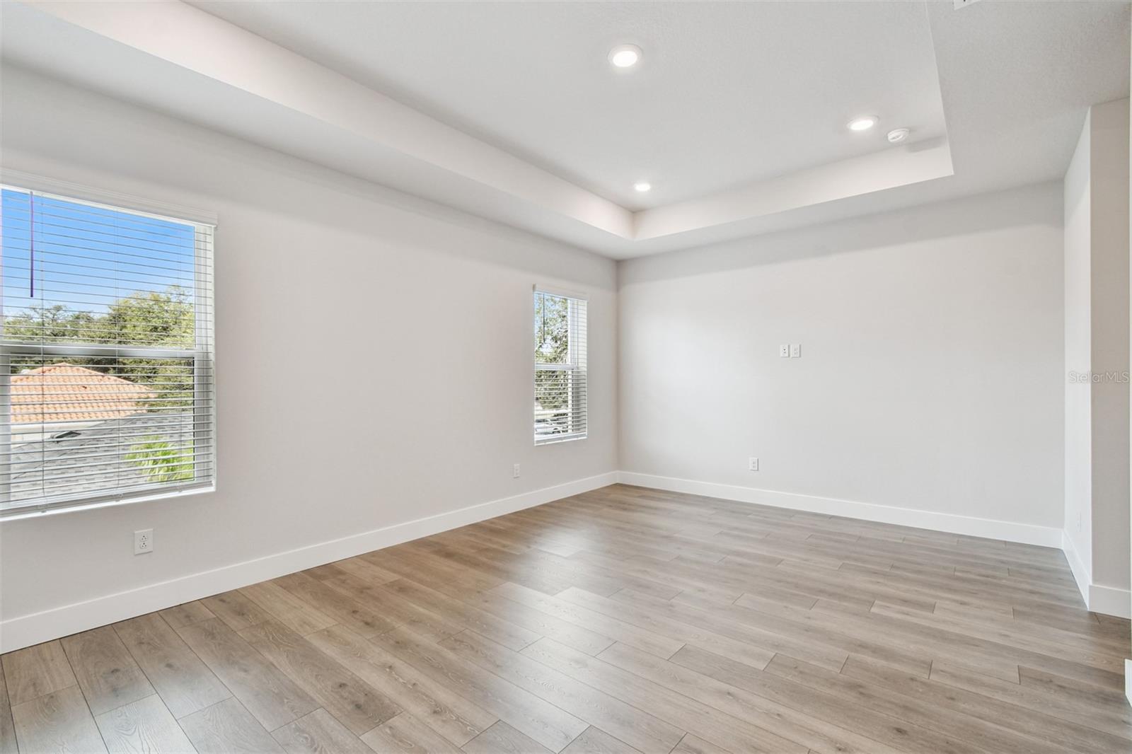 Image 23 of 41 For 406 Westland Avenue 1