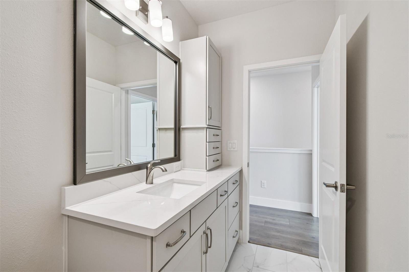 Image 30 of 41 For 406 Westland Avenue 1