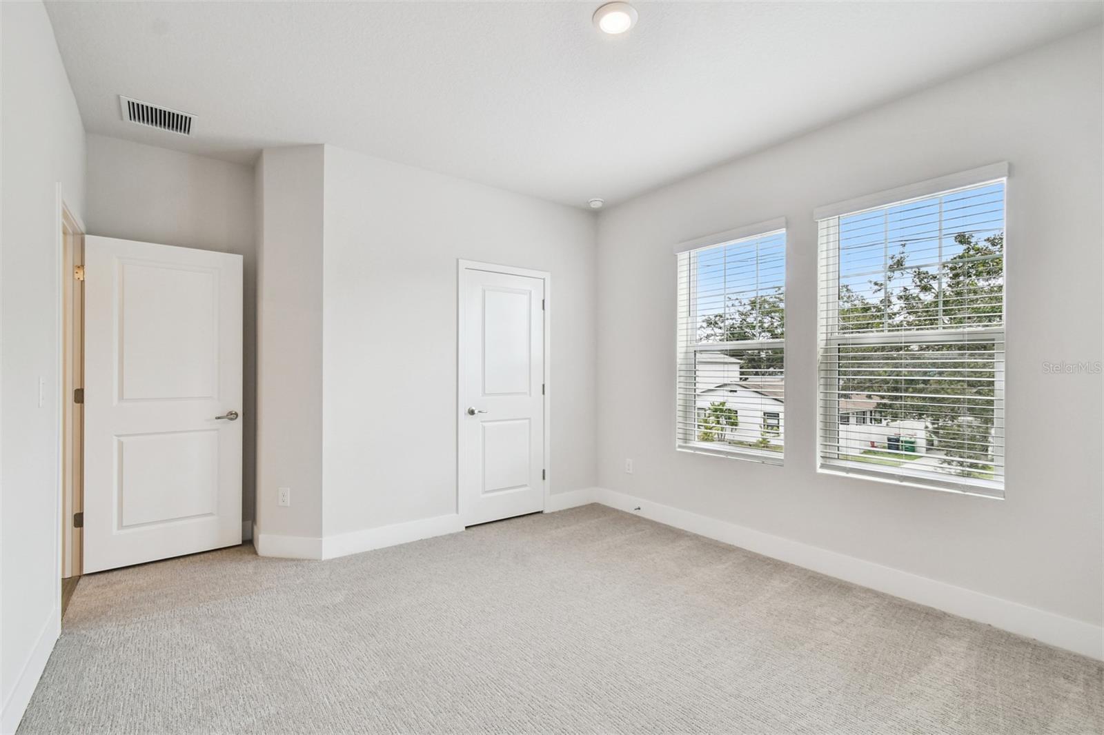 Image 32 of 41 For 406 Westland Avenue 1