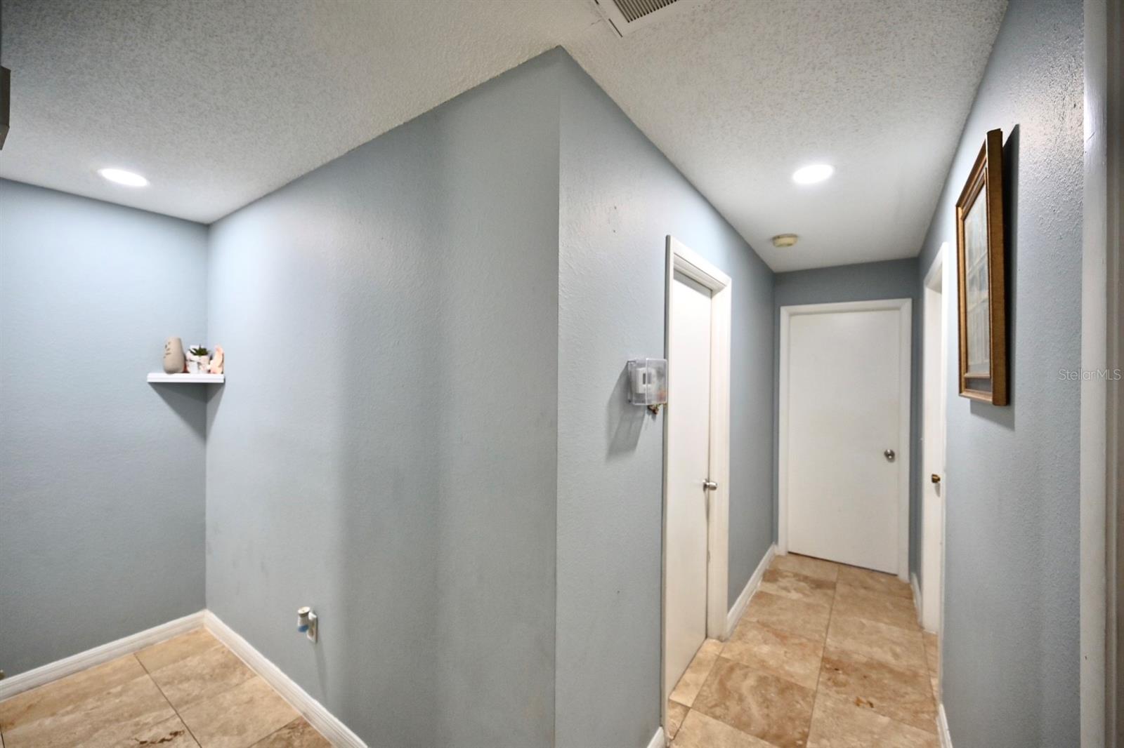 Image 23 of 39 For 11314 Silverleaf Court