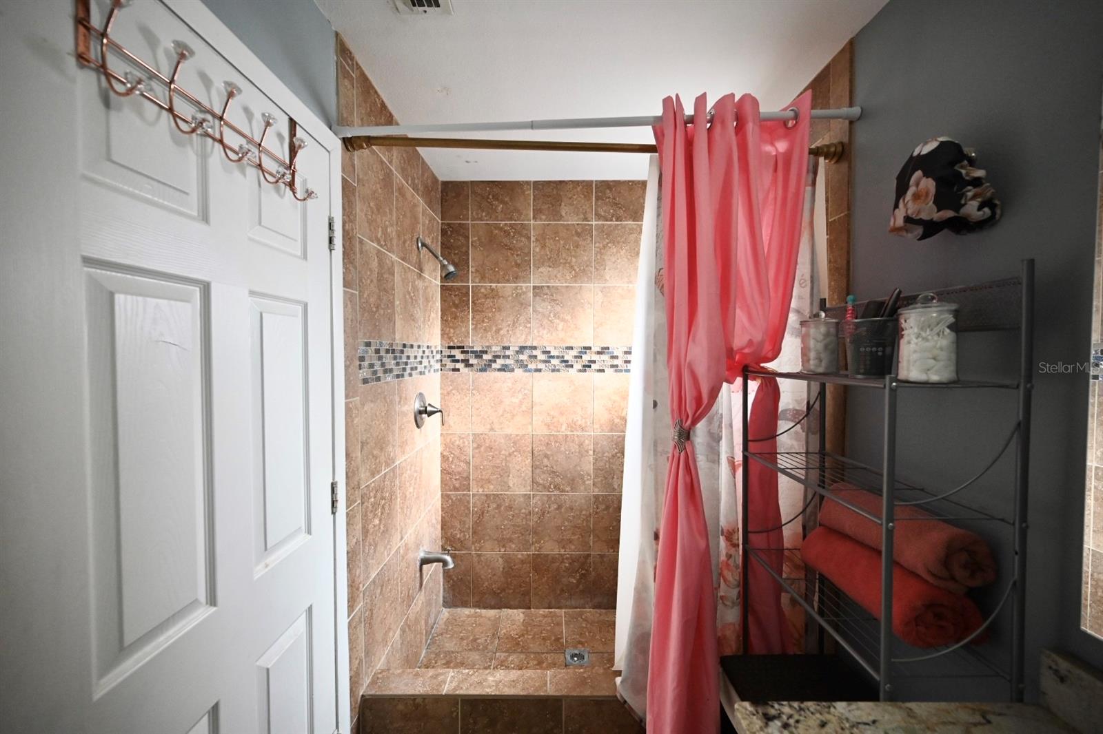 Image 28 of 39 For 11314 Silverleaf Court