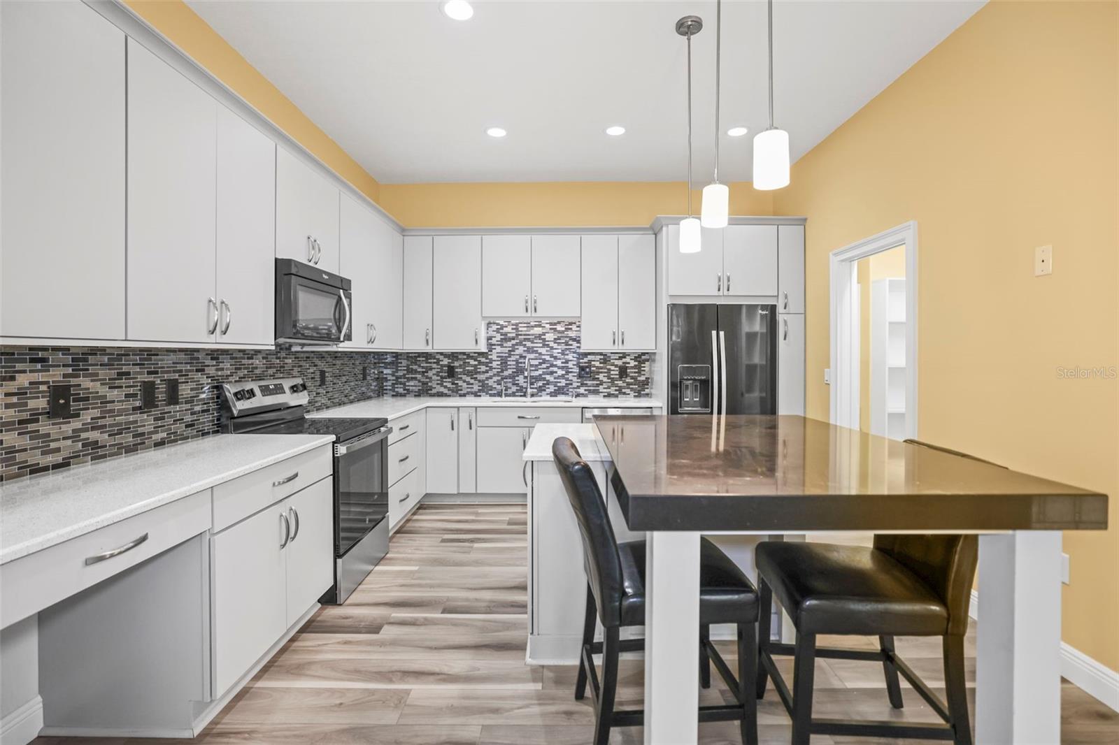 Image 10 of 42 For 1768 Lago Vista Boulevard