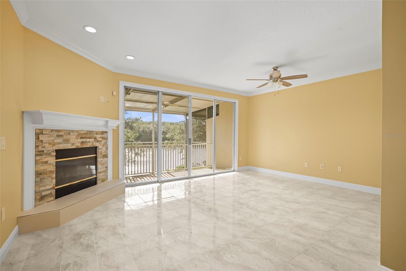 Image 13 of 42 For 1768 Lago Vista Boulevard
