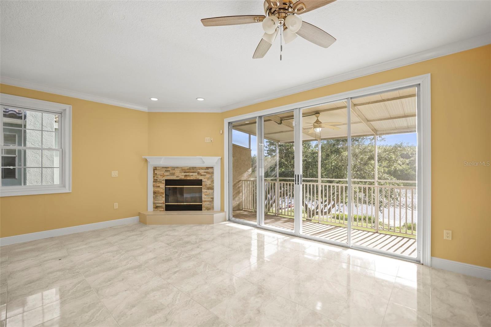 Image 14 of 42 For 1768 Lago Vista Boulevard