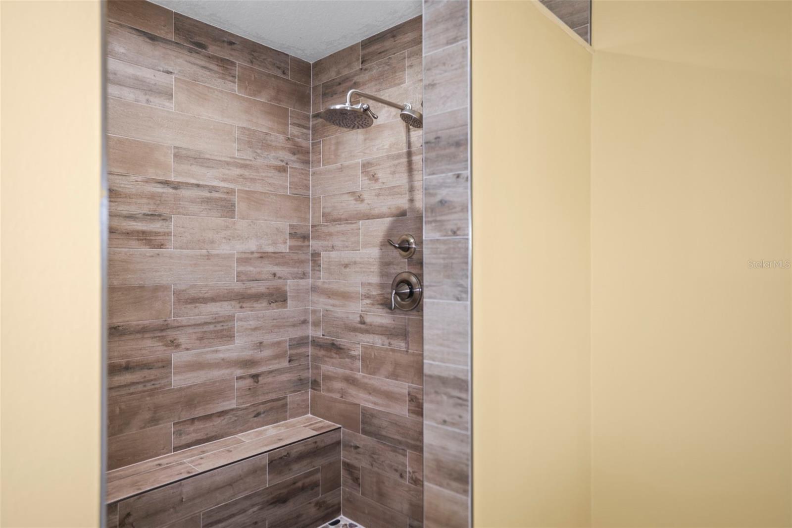 Image 17 of 42 For 1768 Lago Vista Boulevard