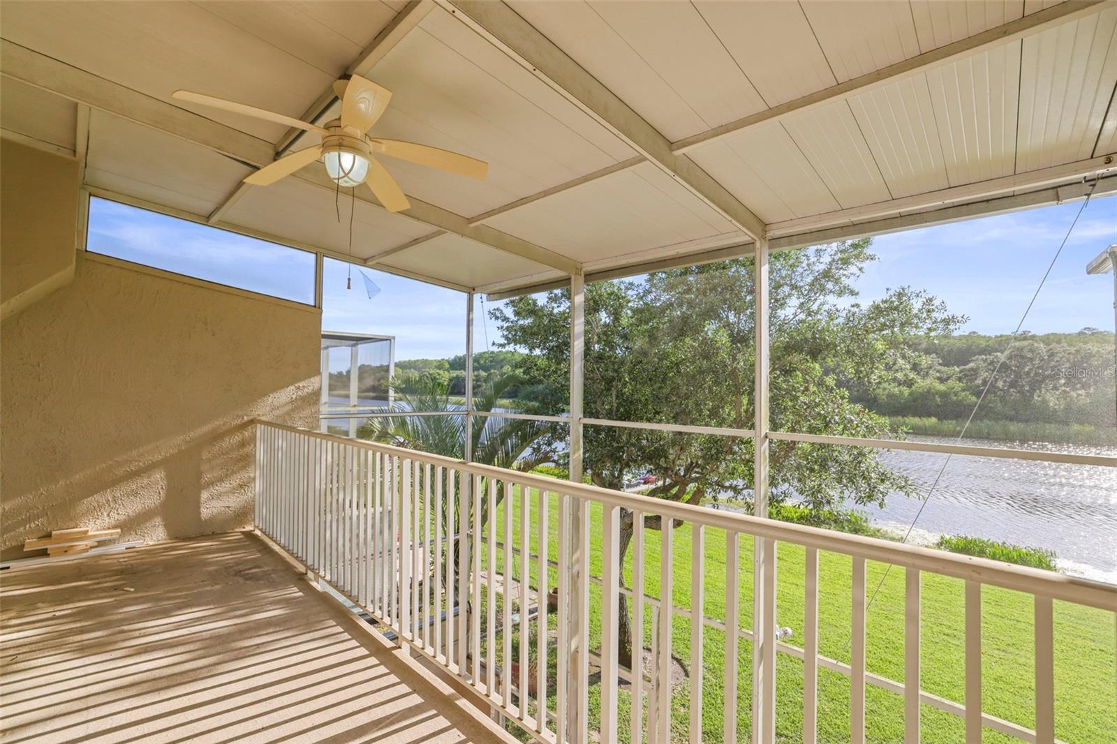 Image 19 of 42 For 1768 Lago Vista Boulevard