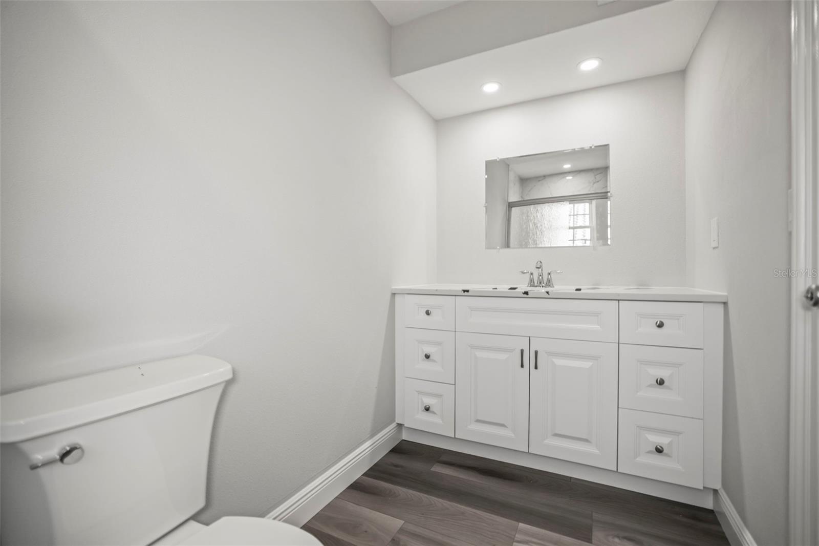 Image 30 of 42 For 1768 Lago Vista Boulevard