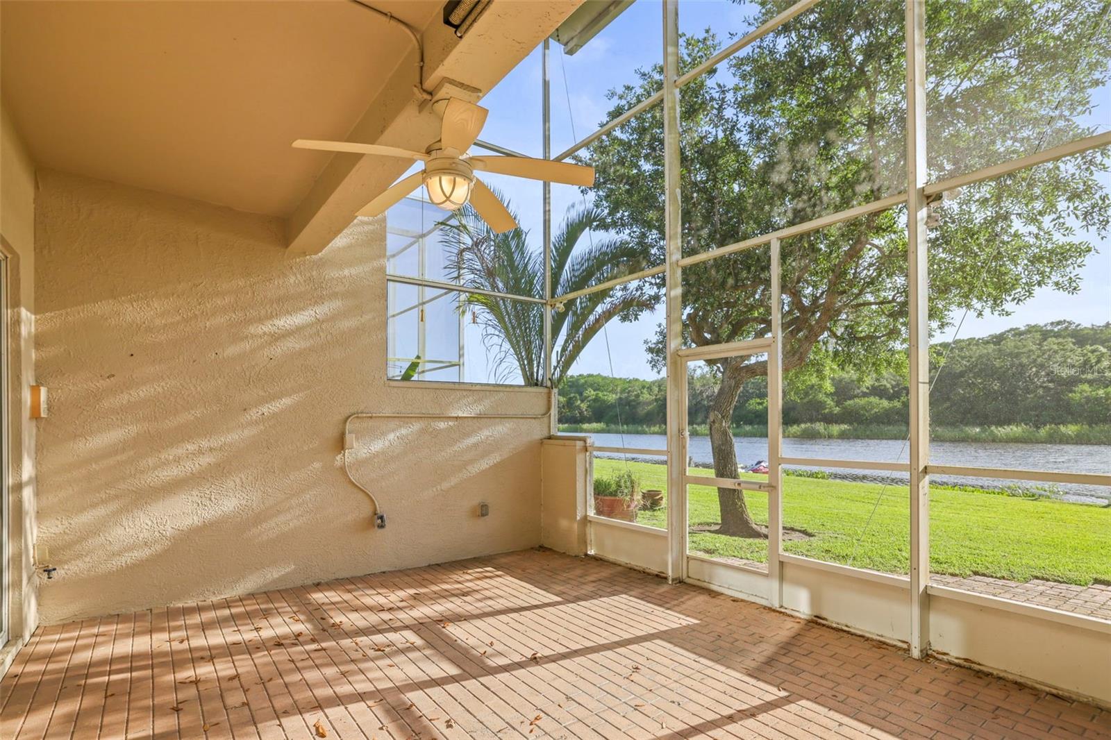 Image 35 of 42 For 1768 Lago Vista Boulevard
