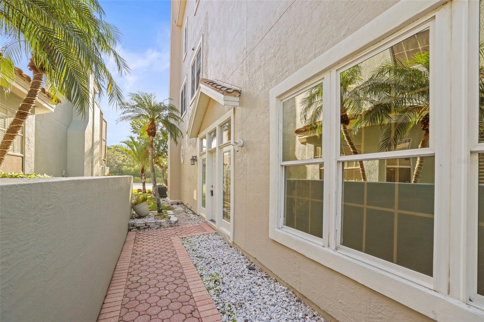 Image 4 of 42 For 1768 Lago Vista Boulevard