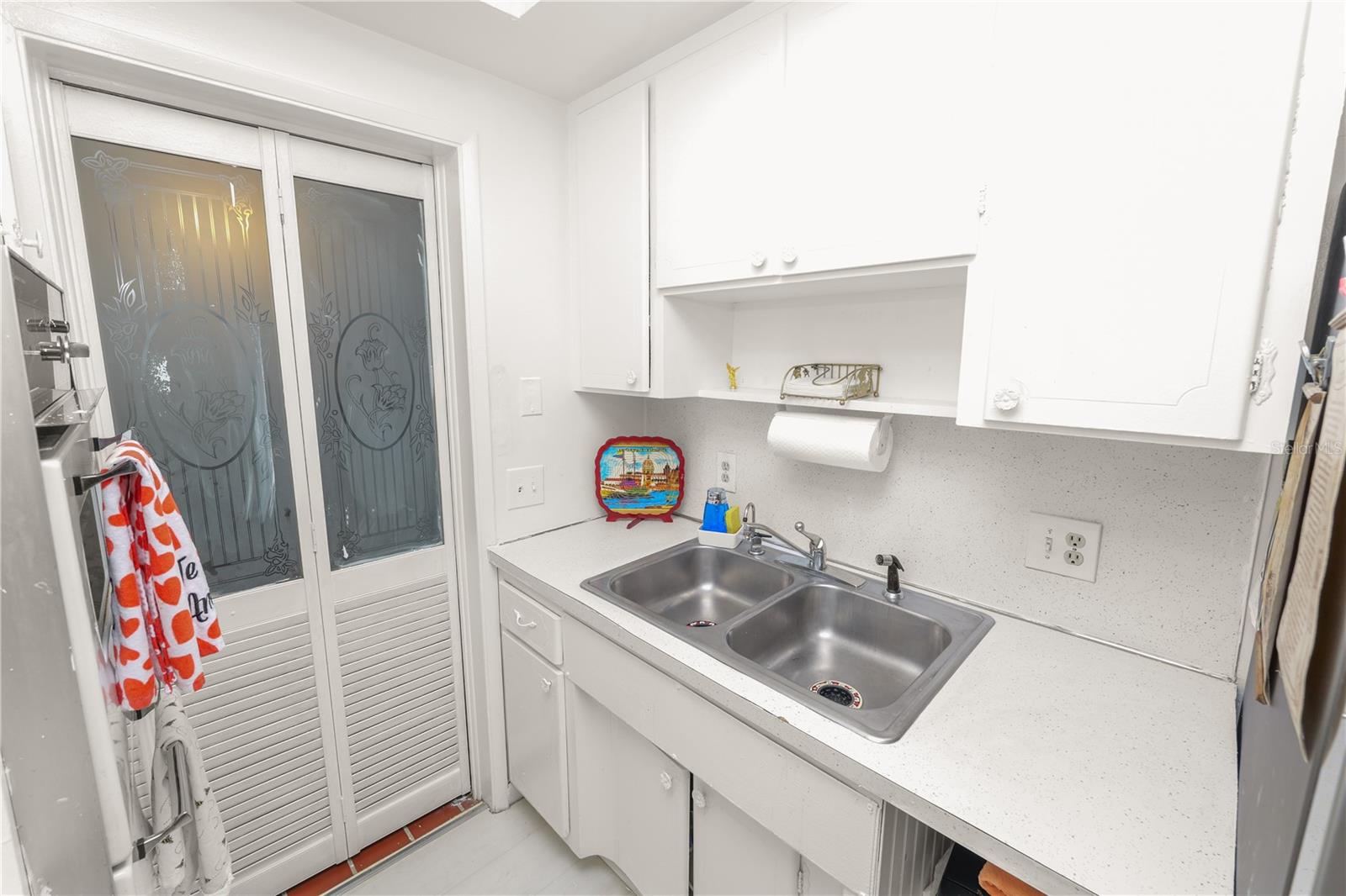 Image 11 of 40 For 1900 58th Avenue N 26