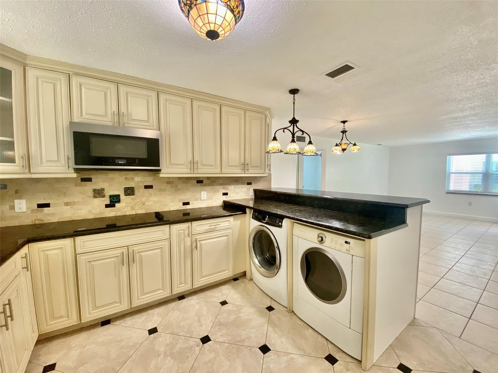 Image 3 of 36 For 506 71st Avenue 4